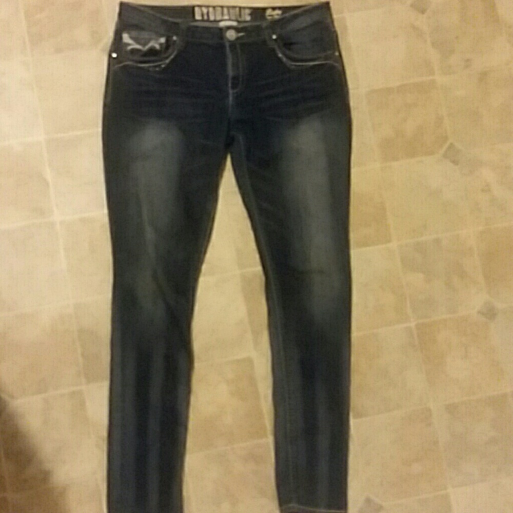 Hydraulic blue jeans